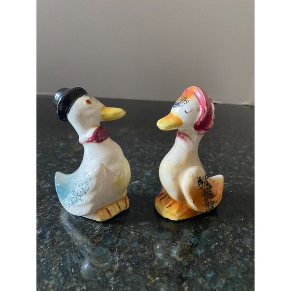 Vintage 4" Mom and Dad Duck Salt and Pepper Shaker, Cork Stoppers, Japan - Picture 1 of 7